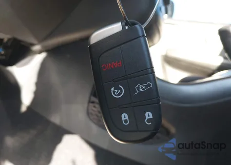 2017 Dodge Journey Sxt from USA, damaged, VIN 3C4PDCBG0HT518316